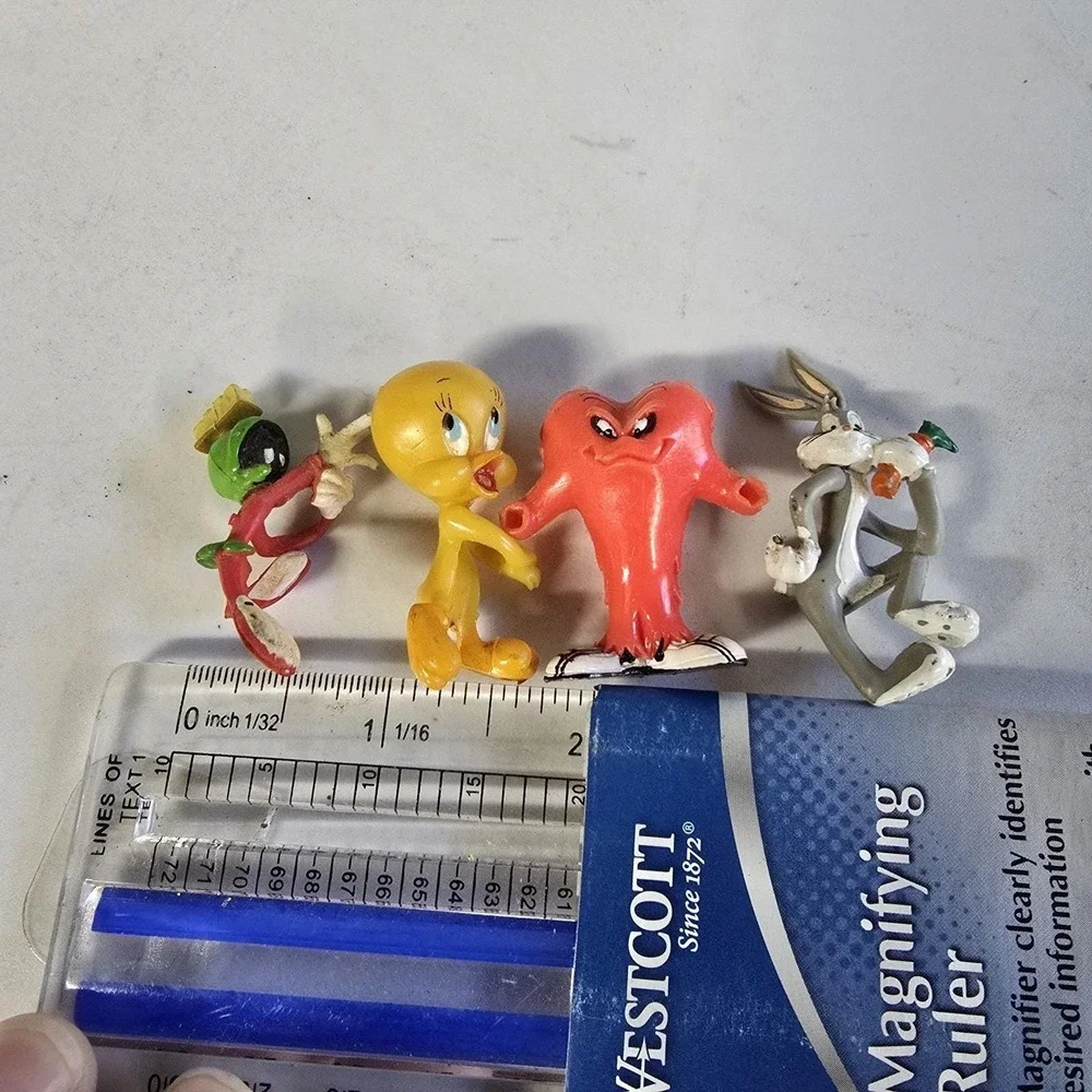Bugs Bunny Tweety Pencil Toppe Small Figures Used Some Broke Lot Of 4 WB S03 Lot